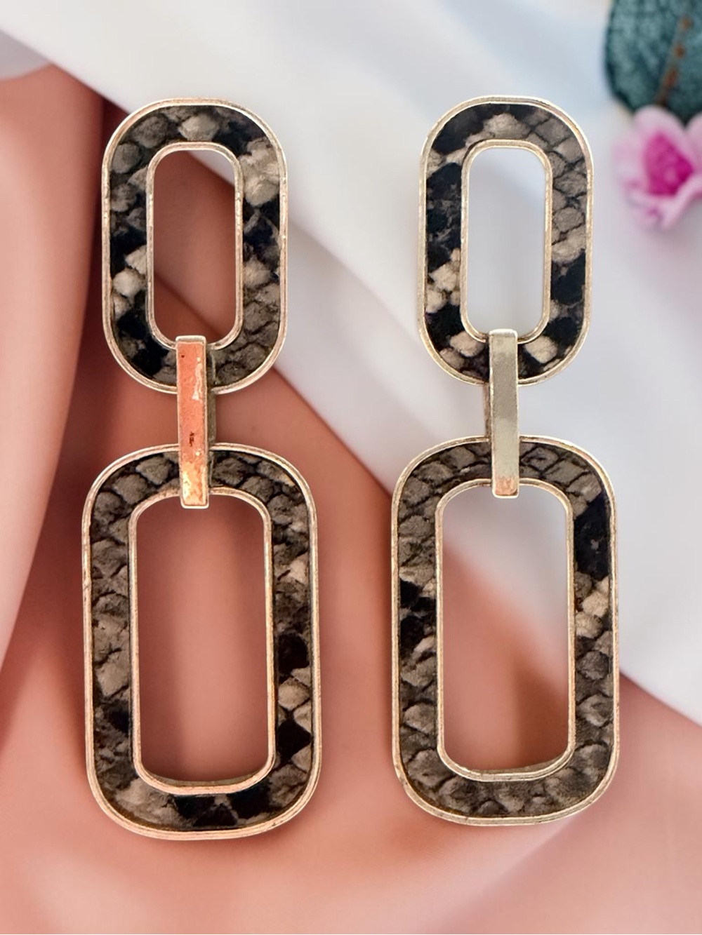 Nine West Black & Gray Statement Drop 
Earrings